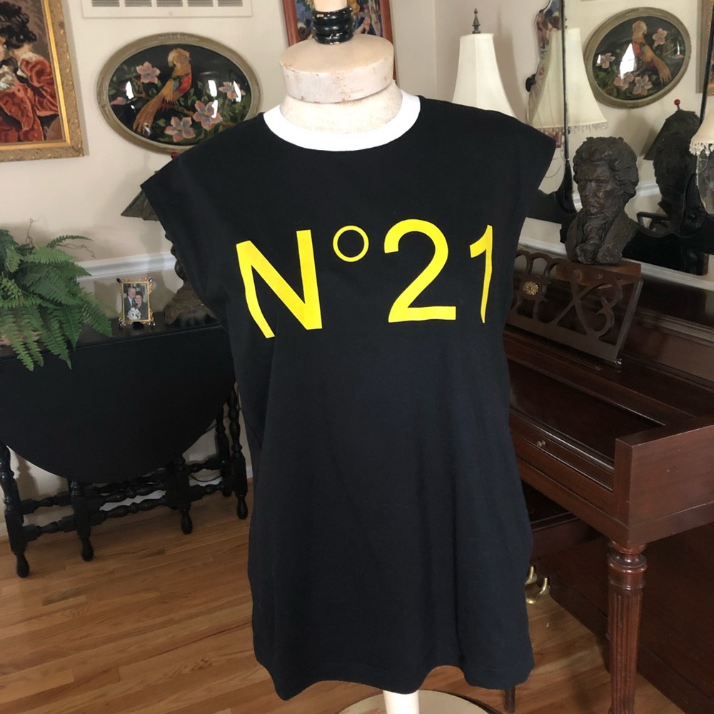 No. 21 top